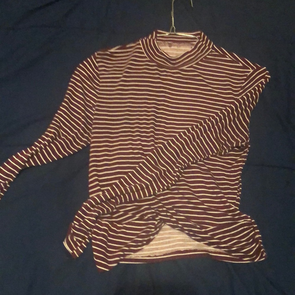 cropped maroon striped shirt